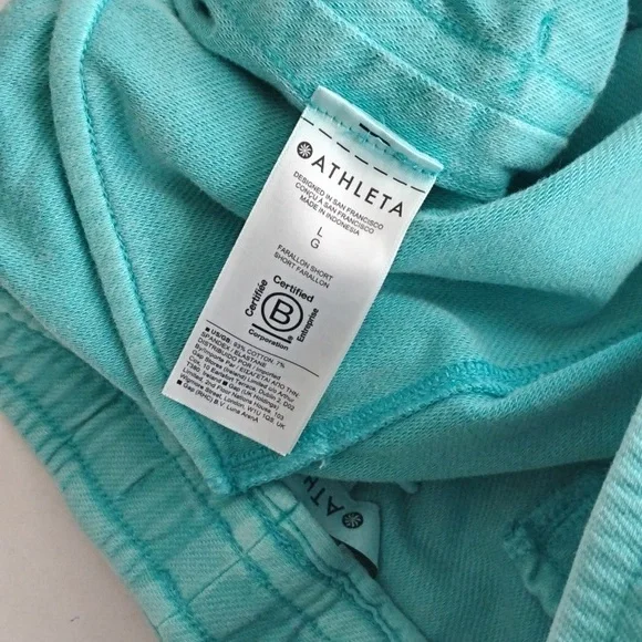 Athleta Farallon Shorts Gulf Green Size L - Picture 4 of 6